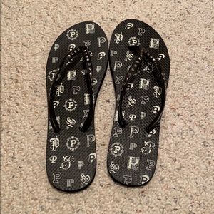Women’s PINK flip flops - NEVER WORN